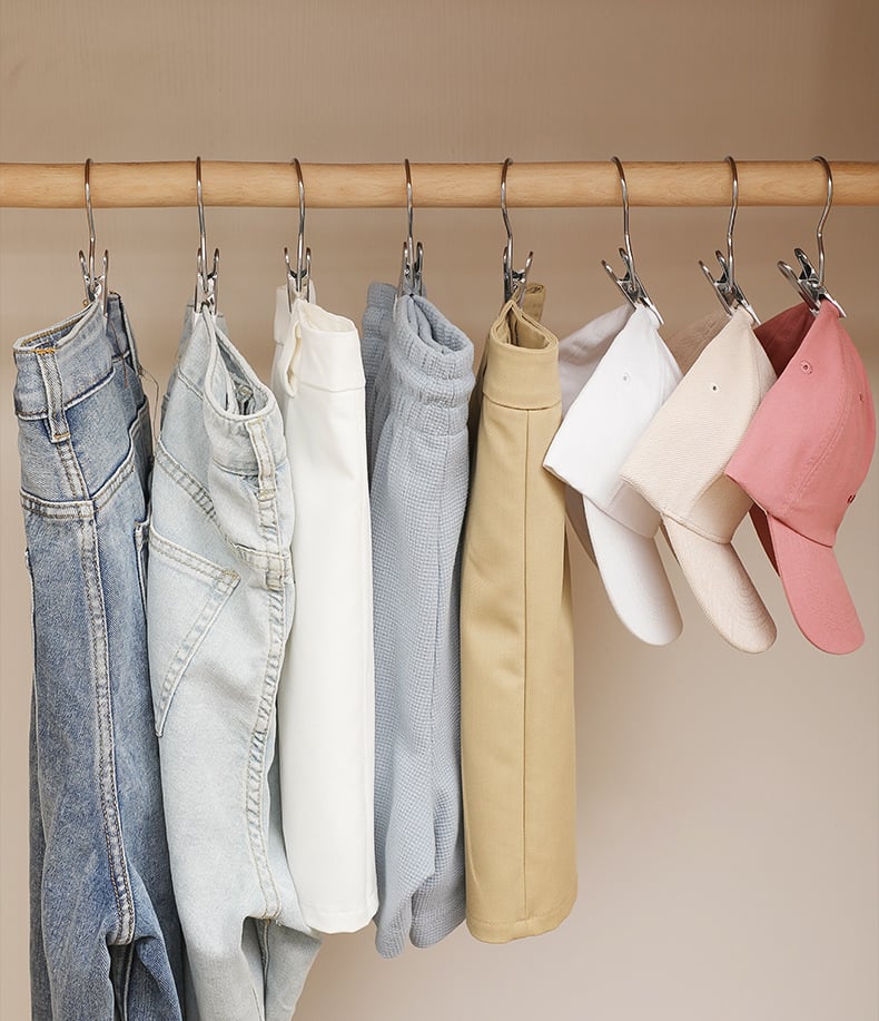 Platzsparende Garderobe